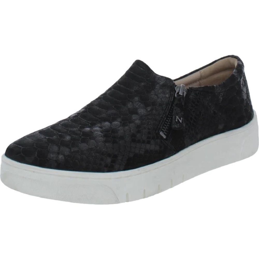 Naturalzier Hawthorn‎ Black Textured Leather Side Zip Sneakers Sz 8